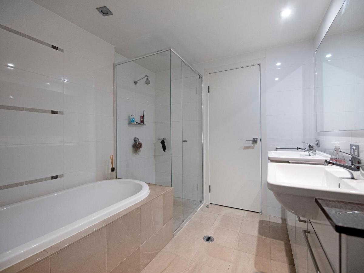 Modern 2 Bedroom Apartment In Sierra Grand - Coasthm 골드코스트 외부 사진